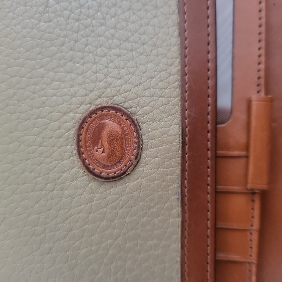 Dooney & Bourke Taupe & Brown Leather Organizer Checkbook Tri Fold Wallet - Picture 8 of 9